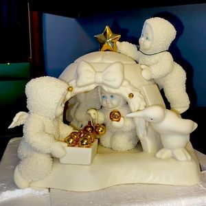 Department 56 2001 Snowbabies “I’ll Be Home For Christmas”.